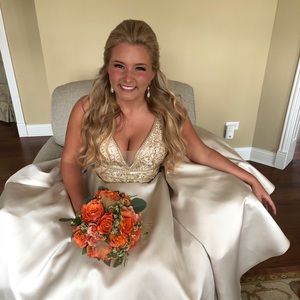 SELLING CHAMPAGNE AND GOLD PROM DRESS BALL GOWN